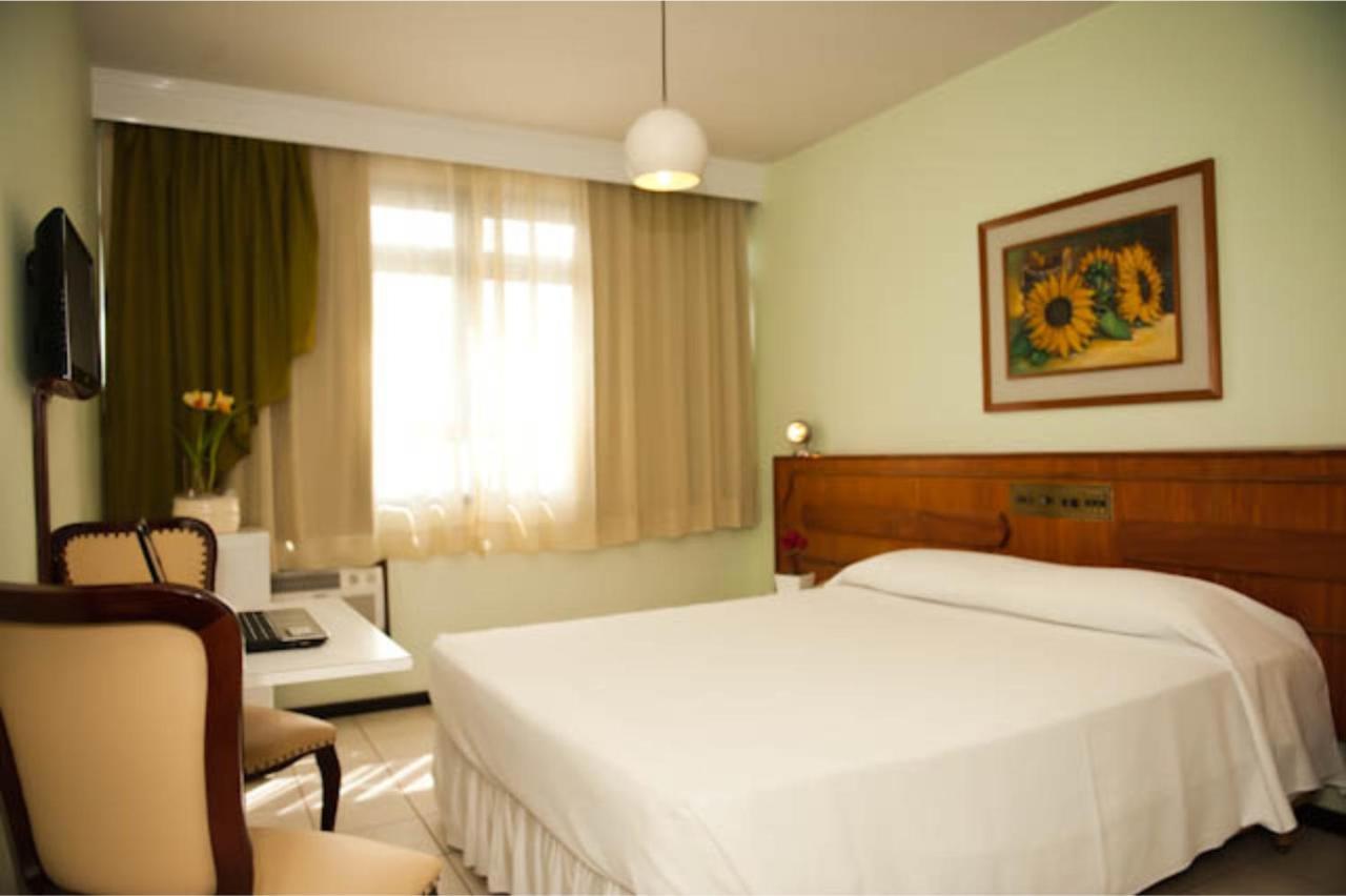 Imperador Turismo Hotel Picarras Exterior photo